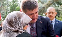 Şehit annesinin sözleri yürekleri burktu, Vali gözyaşlarını tutamadı