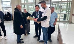 Silvan'da Yaşlılar Haftası'nda hastaneye gelen yaşlılar yalnız bırakılmadı