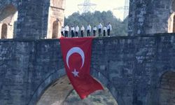 Sultangazi'de istiklal ruhu tarihi mekanlarla buluştu: Gençlerden anlamlı klip