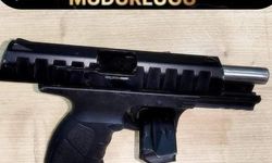 Şüpheli otomobilde ruhsatsız tabanca ele geçirildi