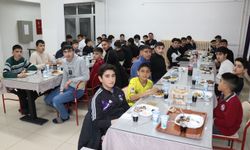 Tercan Kaymakamı öğrencilerle iftar sofrasında