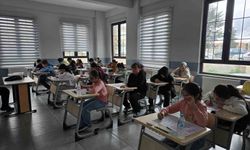 TÜGVA'nın 'Kitap Kurdu' sınavı Eskişehir'de tamamlandı