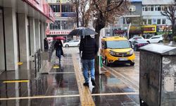 Tunceli'de sağanak hayatı olumsuz etkiledi