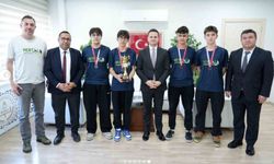 Türkiye üçüncüsü tenisçilerden İl ve İlçe Milli Eğitim Müdürlerine ziyaret