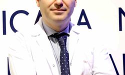 Uzmanı uyardı: 'Ramazan'da yetersiz sıvı tüketimi böbrek taşını tetikleyebilir'