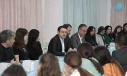 Vali Musa Işın, Necip Fazıl Kısakürek Anadolu Lisesi'nde öğrencilerle iftar yaptı