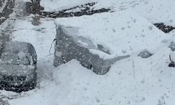 Yüksekova'ya kış geri geldi