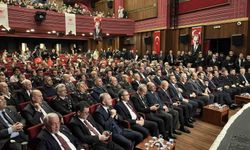 23 Nisan coşkusu salona sığmadı