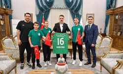 23 Nisan'da Başkanlık koltuğu çocukların oldu