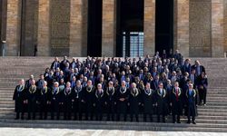 Anayasa Mahkemesi heyeti Anıtkabir'i ziyaret etti
