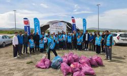 Avrasya Federasyonu'ndan Kale Salkımlı'da kıyı temizliği