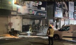 Bağcılar İSTOÇ'da iki katlı iş yerinde yangın