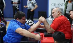 Bağcılarlı demir bileklerden büyük başarı: 14 madalya kazandılar