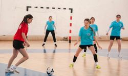 Bahar Şenlikleri futsal müsabakasıyla başladı