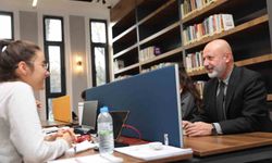 Başkan Çolakbayrakdar: 'Hizmetlerimizle okuyan bir nesil yetiştiriyoruz'