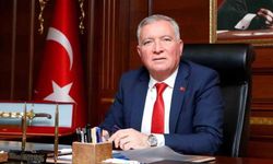 Başkan Kepenek: 'Geleceğin mimarı çocuklarımızın bayramı kutlu olsun'