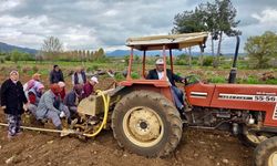 Başkan Pütün tütün sezonun başlamasıyla birlikte üreticiyle tarlada buluştu