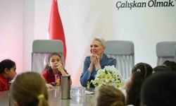 Başkan Subaşı'nı ziyaret eden minikler, belediyenin yürüttüğü çalışmalar hakkında bilgi aldı