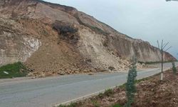 Batman'da heyelan: Üniversitenin yolu ulaşıma kapandı