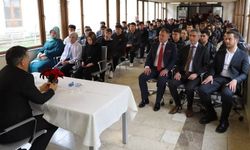 Bayburt Lisesi öğrencilerine kariyer tavsiyeleri verildi