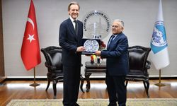 Belçika büyükelçini ağırlayan Büyükkılıç'tan AB vurgusu