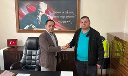 Belediye personelinin bulduğu 17,5 gram altın sahibine teslim edildi