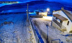 Beypazarı'nın yüksek kesimlerine kar yağışı devam ediyor