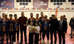 Bilecik'te Kurumlar Arası Bahar Voleybol Turnuvası nefes kesen finale sahne oldu