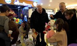 Bolu'da 23 Nisan'da çocukların oyuncak sevinci