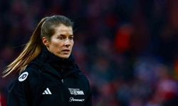 Bundesliga'nın ilk kadın teknik direktörü Marie-Louise Eta oldu