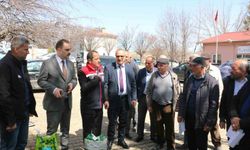 Çayırlı'da 133 çiftçiye 10 ton yonca tohumu desteği