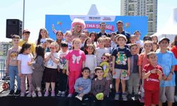 Çekmeköy'de gökyüzü çocukların bayramına sahne oldu