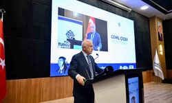 Cemil Çiçek: 'Özal Türkiye'ye çağ atlattı, üç temel özgürlükle dönüşüm sağladı'