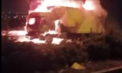 Diyarbakır'da seyir halindeki tır alev topuna döndü