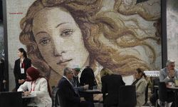 Doğal taşın kalbi İzmir'de atıyor