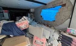 Dükkanı yıkılan esnafa 'brandalı' çözüm