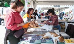 Edebiyatın kalbi İzmir Kültürpark'ta attı