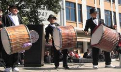 Edirne'de Dünya Romanlar Günü'nde renkli görüntüler