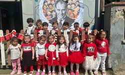 Efeler'in minikleri 23 Nisan'ı kutladı
