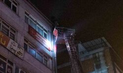 Elazığ'da bacadan yükselen yoğun duman korkuttu