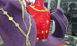 Elazığ'da ilk: Evlenecek çiftler için Trabzon hasırı altın kaplama gümüş setler görücüye çıktı