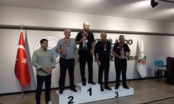 Elazığlı sporcu Yetkin Çelikel 3 bant bilardoda Türkiye üçüncüsü oldu