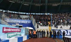 Erzurumspor tribünlerinden anlamlı mesaj: 'Ücretsiz taramanı yaptır, yaşam kaliteni artır'