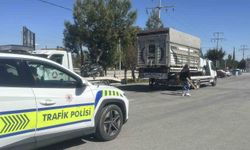 Eski plakasını kamyonetine taktı, 140 bin lira cezadan kaçamadı