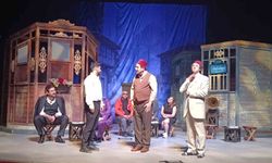 Gençlerin daveti karşılık buldu: Erzurum DT 'Yalancının Mumu'nu üniversiteli gençlerle buluşturdu