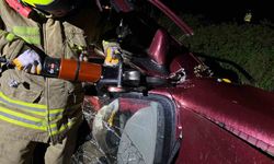 Gönen'de meydana gelen kazada araçta sıkışan şahıs kurtarıldı