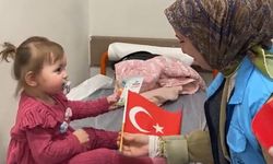 Hastanedeki çocuklara 23 Nisan sürprizi