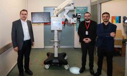 Hastaneye ileri teknoloji cerrahi operasyon mikroskobu