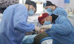 Iğdır Üniversitesi'nde bir ilk: Ağız ve Diş Sağlığı Hastanesi'nde implant tedavisi başladı
