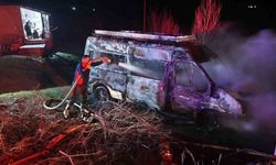 Iğdır'da muhtara ait minibüs yandı: Kundaklama şüphesi